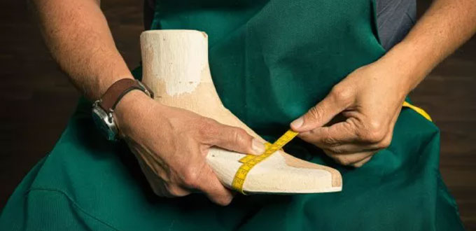 Mens Ankle High Winter Boots Specification