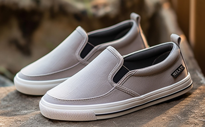 tan canvas shoes mens